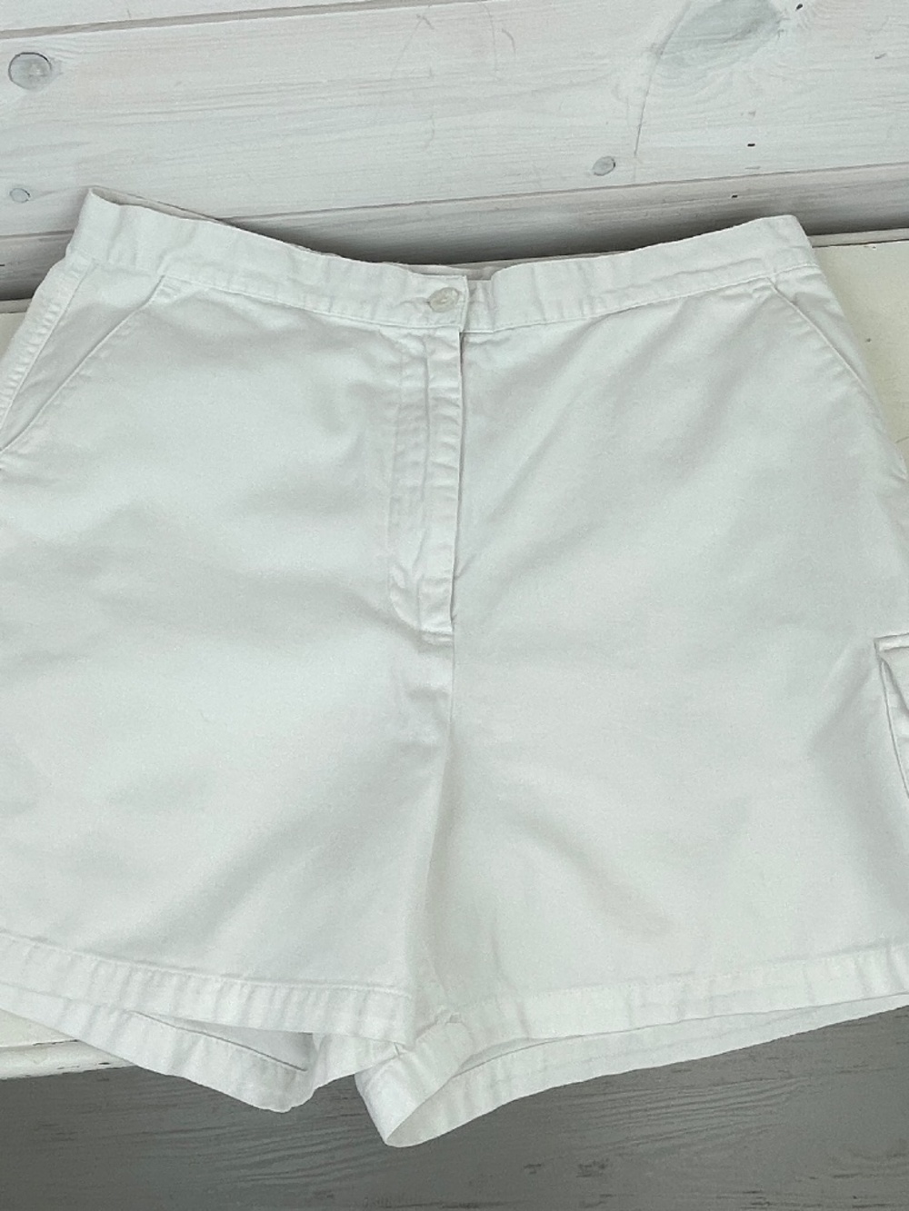 IZOD White Casual Cotton Cargo Shorts